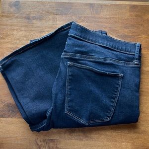 EUC Gap perfect boot jeans size 33r